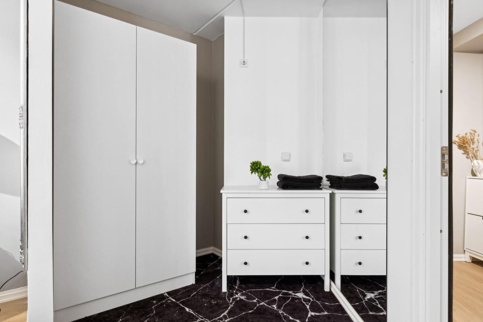 Luxurious Modern Room In Central Oslo - Eur 4K Expensive Bed And 82" Cinematic Tv Exterior foto
