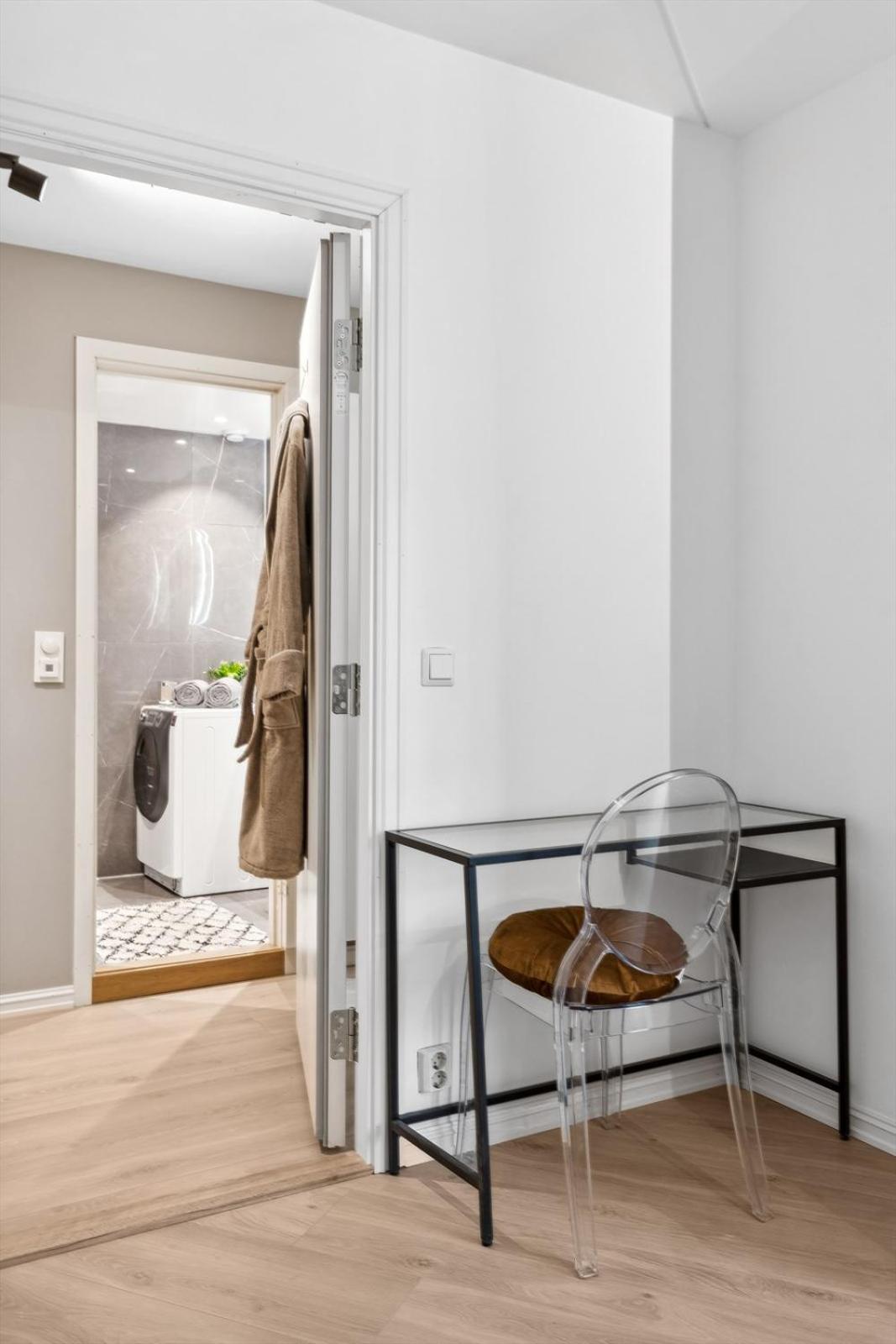 Luxurious Modern Room In Central Oslo - Eur 4K Expensive Bed And 82" Cinematic Tv Exterior foto